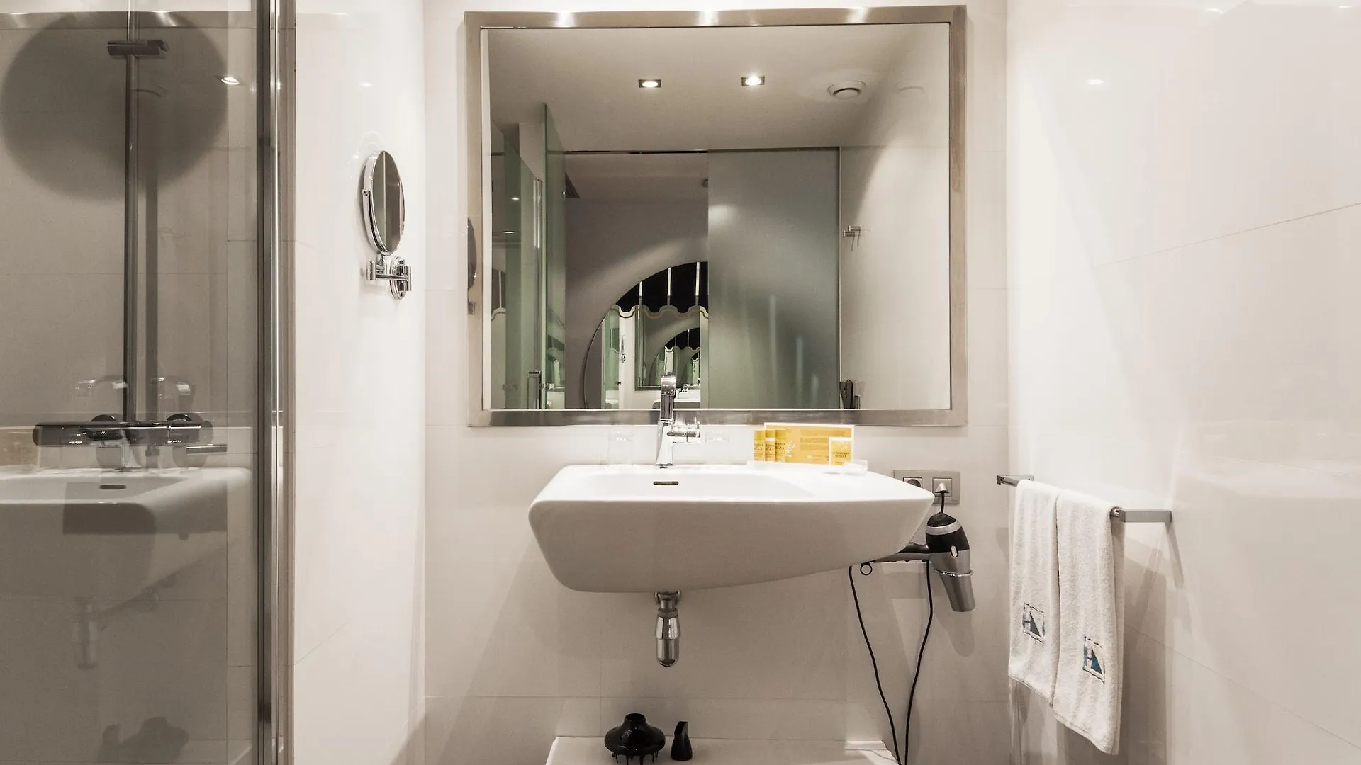 Ikonik Ramblas Barcelona Hotell